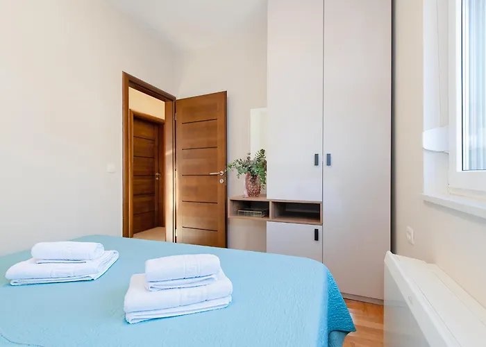 Nina Sibenik, Brodarica (Sibenik-Knin)