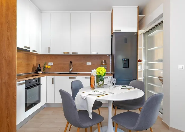 Nina Sibenik, Brodarica (Sibenik-Knin)